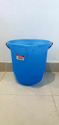 BALDE   PLASTICO TRANSPARENTE X 12 L. ( B 197 ) X 1