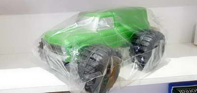 J.( MACA ) CAMIONETA 4 X 4.GDE PATONA ( BULTO X 12  ) X 1