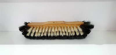 ESCOB BARUK MADERA DOBLE CORDON X 1