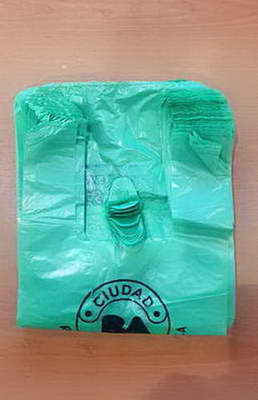 BOLSA CAMISETA VERDE ( 40 X 50 ) ( BULTO X 20 ) X 1